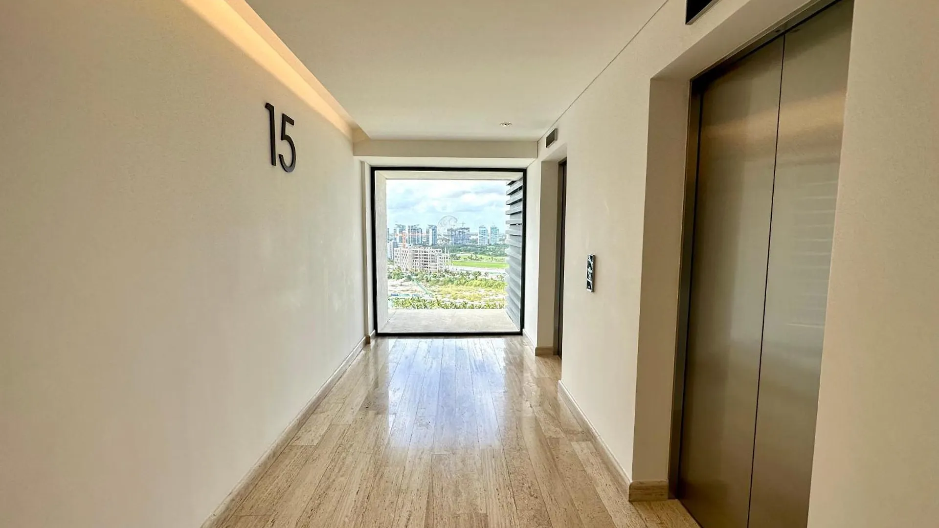 3Br Luxury Oceanfront Apt W Pool, Gym & Views Cancun Mexico