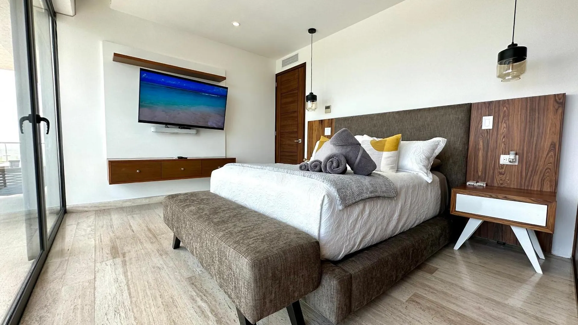 Apartment 3Br Luxury Oceanfront Apt W Pool, Gym & Views Cancun Mexico