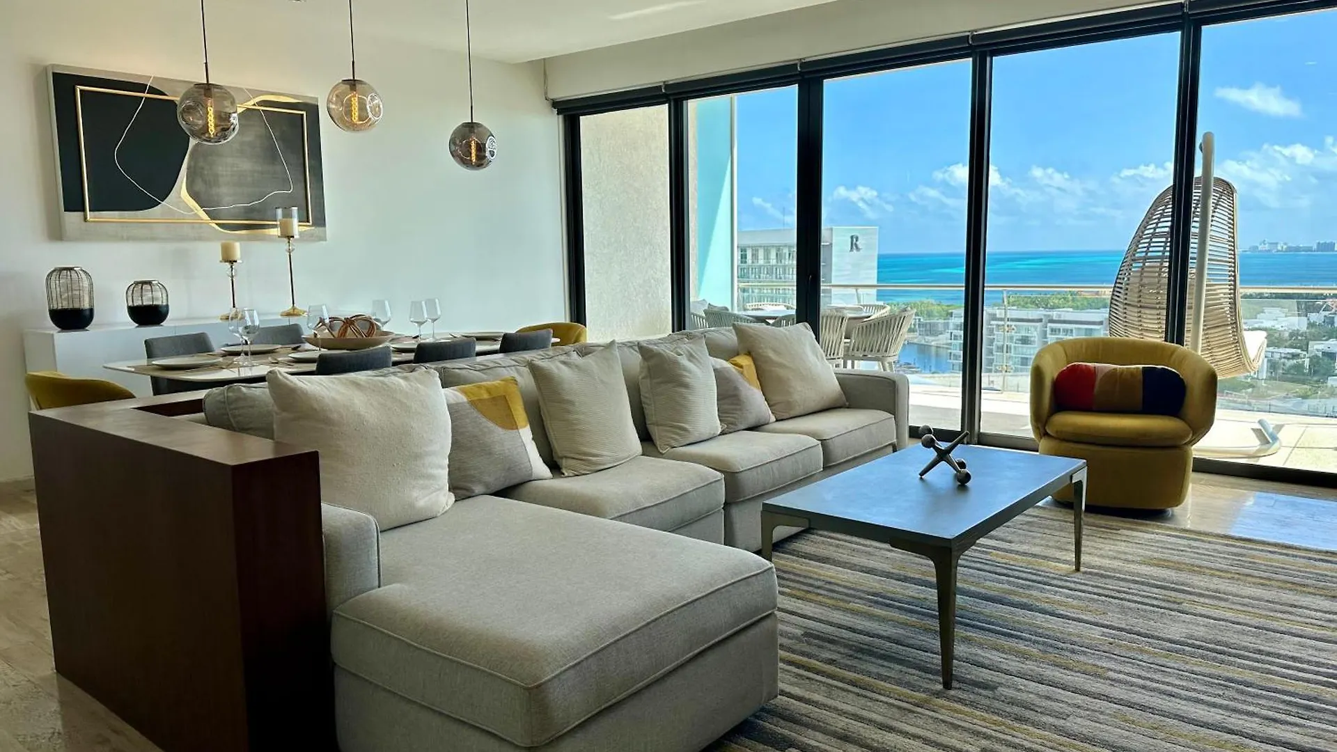 3Br Luxury Oceanfront Apt W Pool, Gym & Views Cancun Apartment